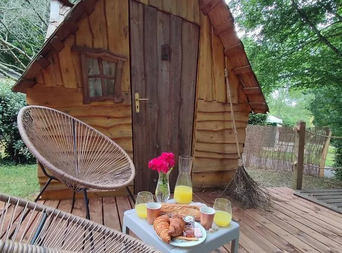 Insolite Magique & Privatif Canal De Nantes A Brest Kemping